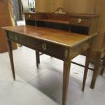 665 1672 WRITING DESK